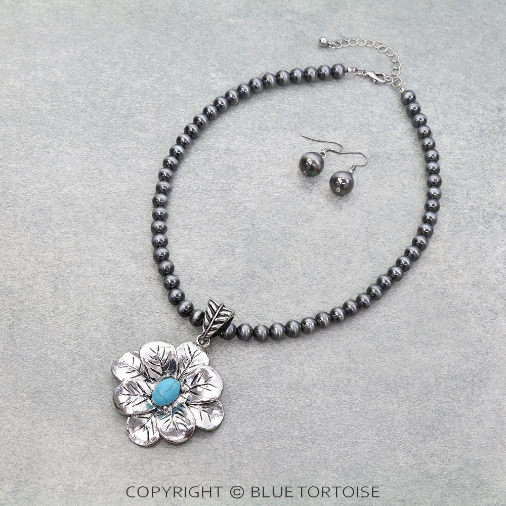 Western Flower Stone Pendant Necklace Set