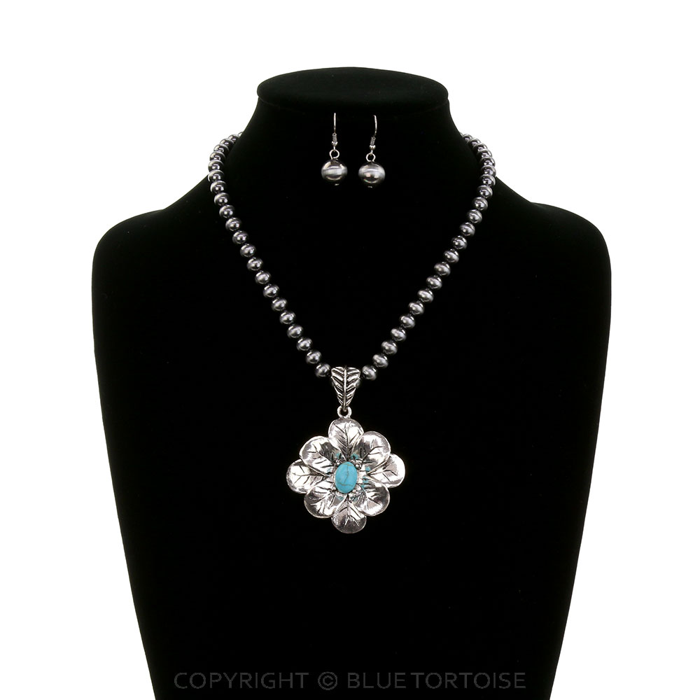 Western Flower Stone Pendant Necklace Set - Image 2