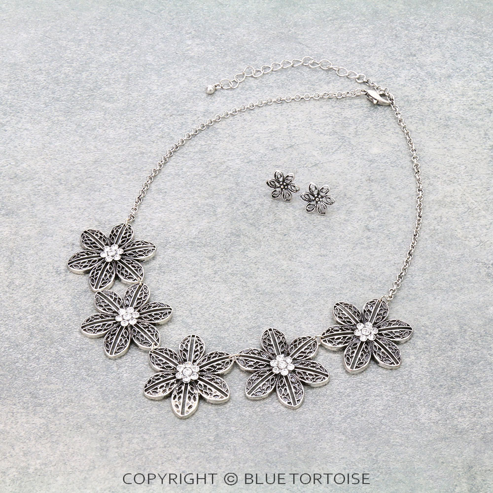 Fashion Flower Statement Necklace Set
