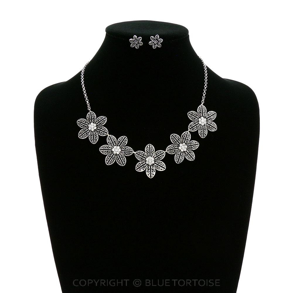 Fashion Flower Statement Necklace Set - Image 2