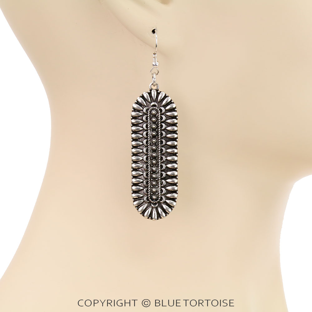 Western Design Dangle Earrings - Image 2