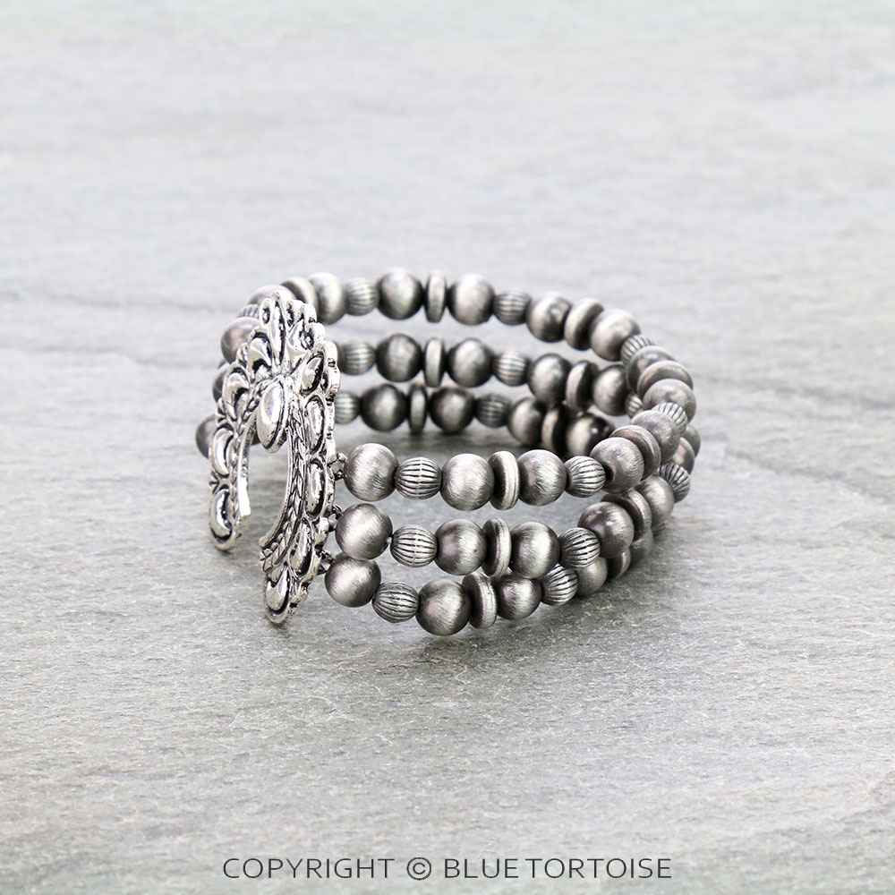 Western Navajo Style Pearl with Squash Blossom Stretch Bracelet - Image 2