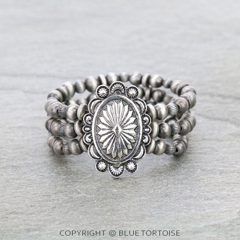 Western Navajo Style Pearl with Concho Stretch Bracelet
