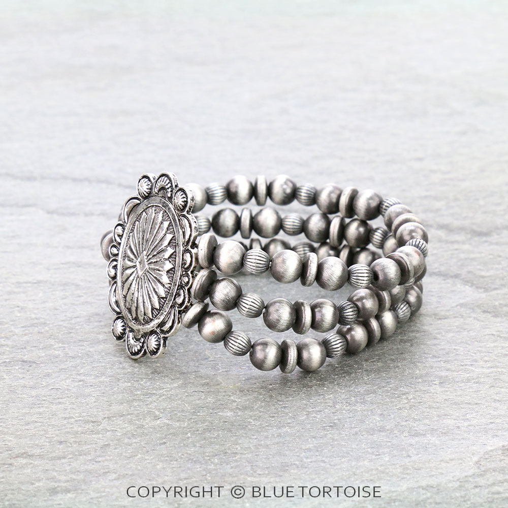 Western Navajo Style Pearl with Concho Stretch Bracelet - Image 2