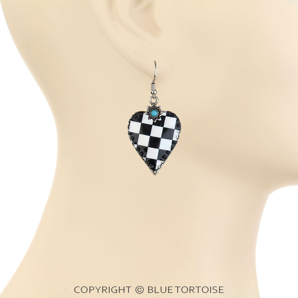 Heart Checker Dangle Earrings - Image 2