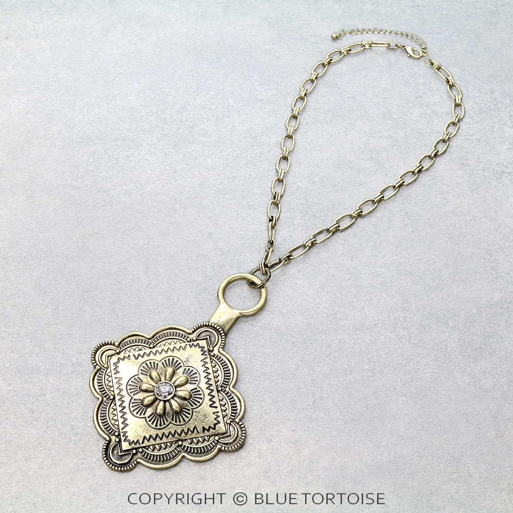 Western Concho Pendant Necklace