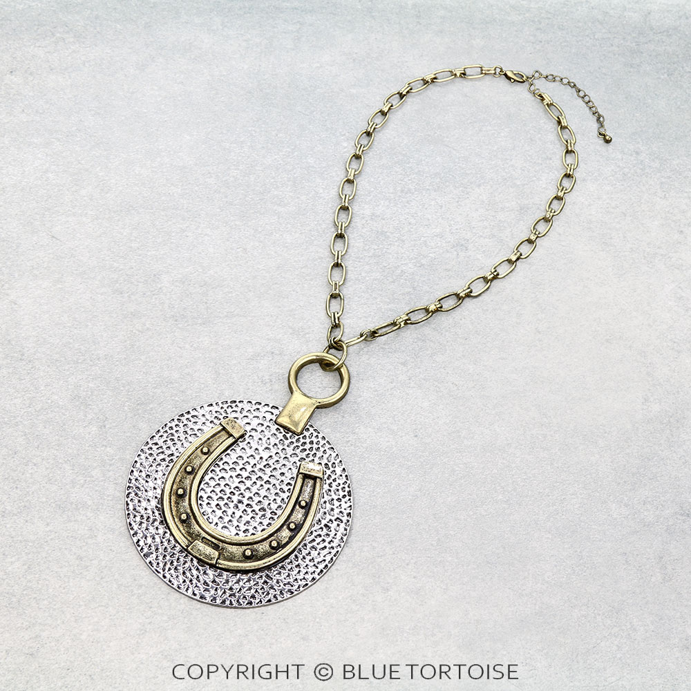 Western Horse Groove Pendant Necklace