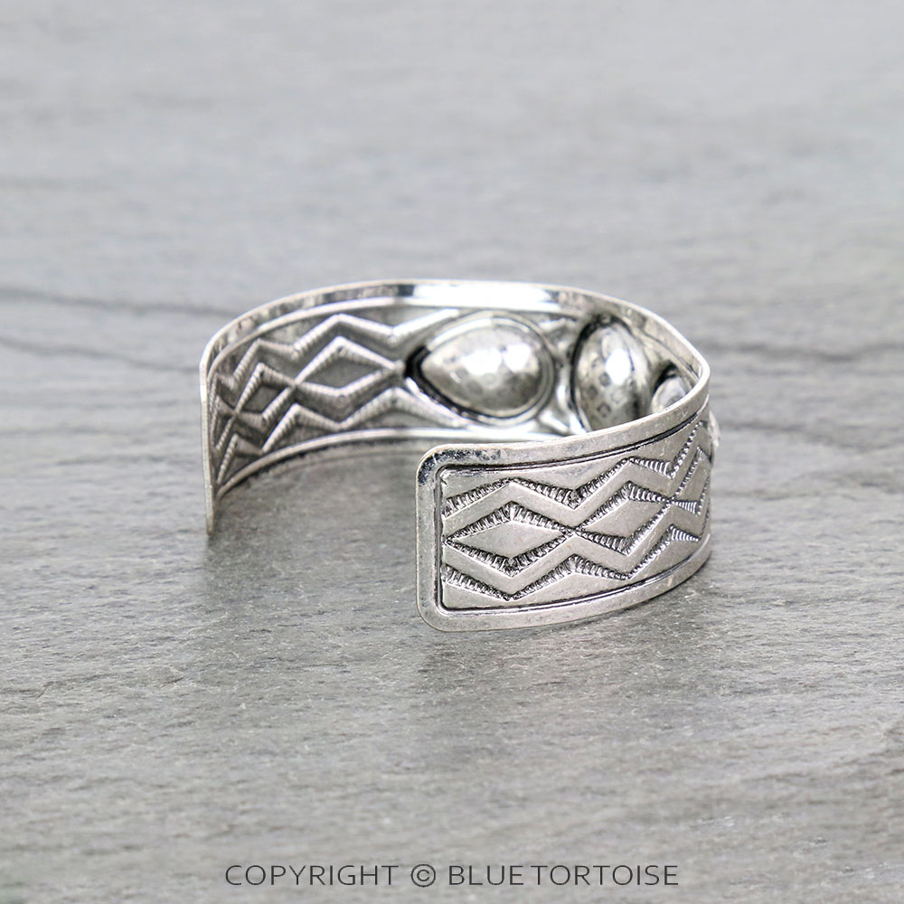 Western Design with Stone Cuff Bracelet - Image 3
