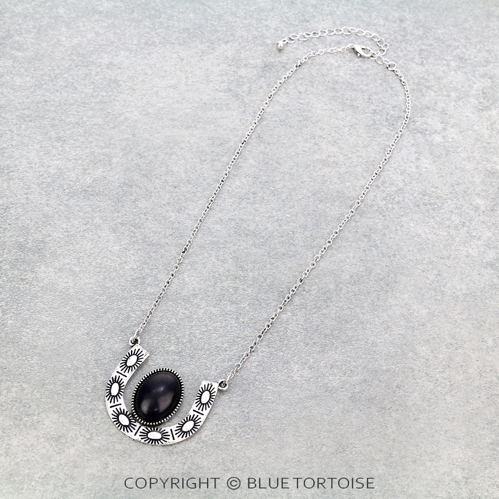 Western Horseshoe Stone Necklace