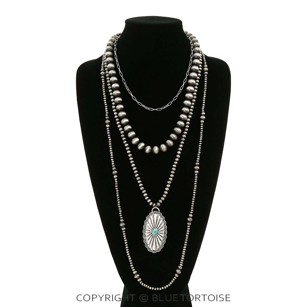 Navajo Style Pearl with Concho Pendant Necklace - Image 2