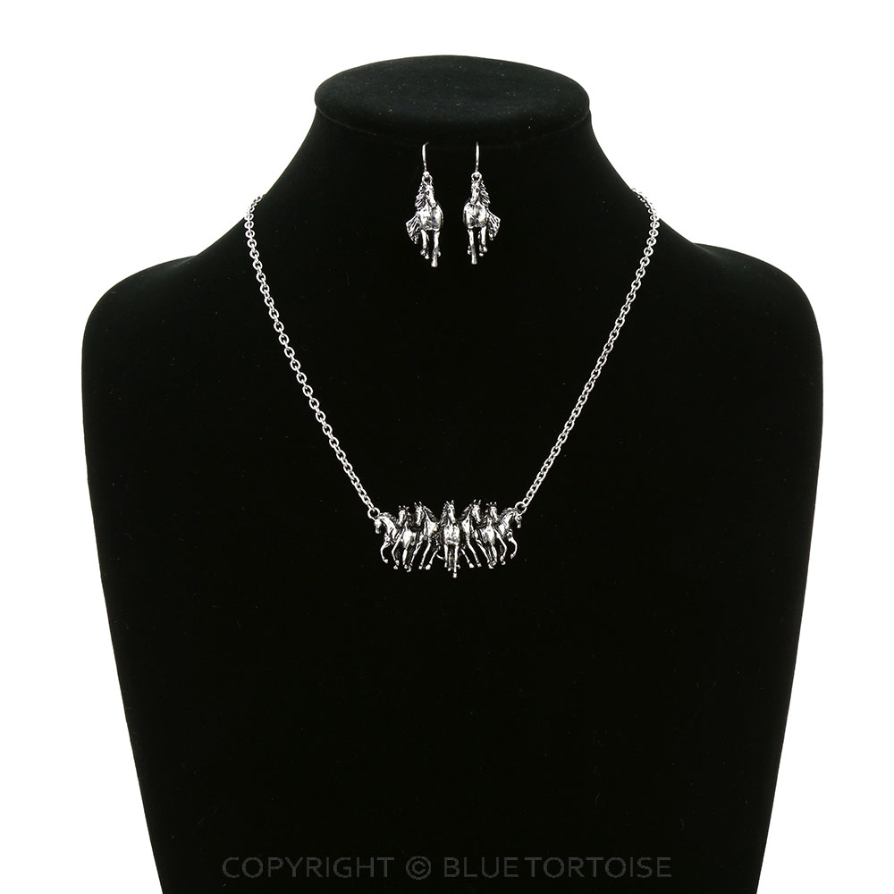 Western Running Horse Necklace Set - Image 2