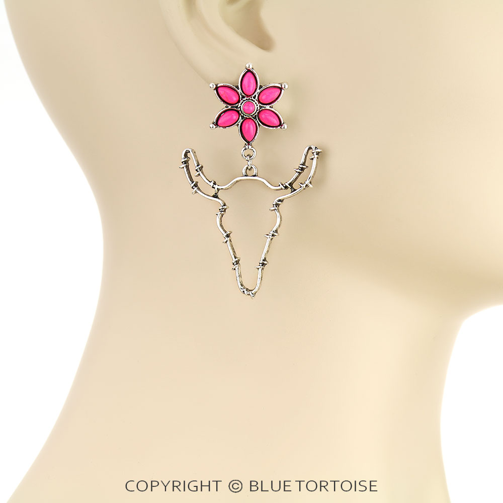 Western Barbed Wire Steer Skull Stud Earrings - Image 2