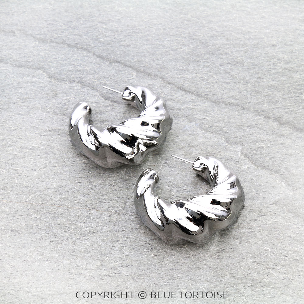 Croissant Twist Hoop Earrings