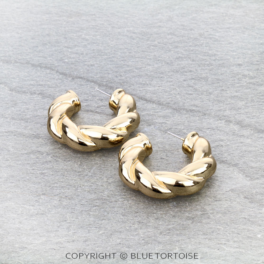 Croissant Twist Hoop Earrings - Image 4