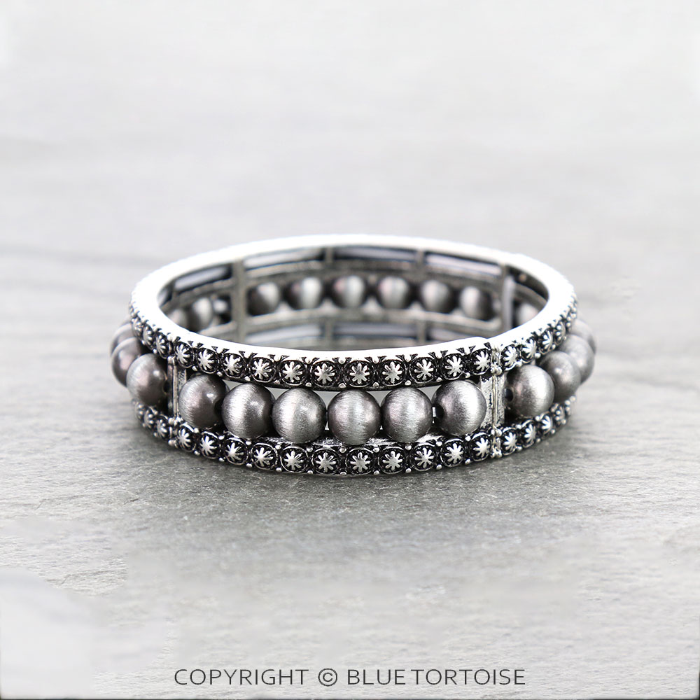 Navajo Style Pearl with Concho Stretch Bracelet