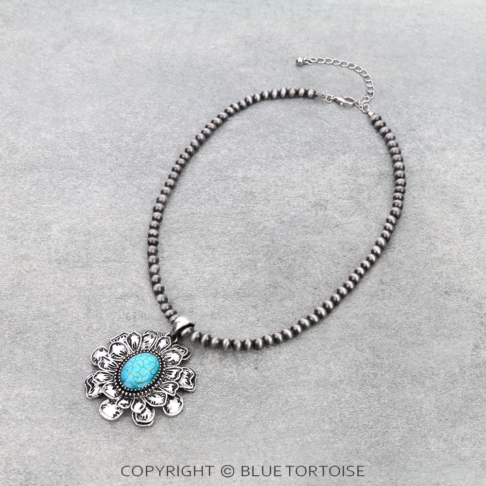 Western Flower Semi Stone Pendant Necklace
