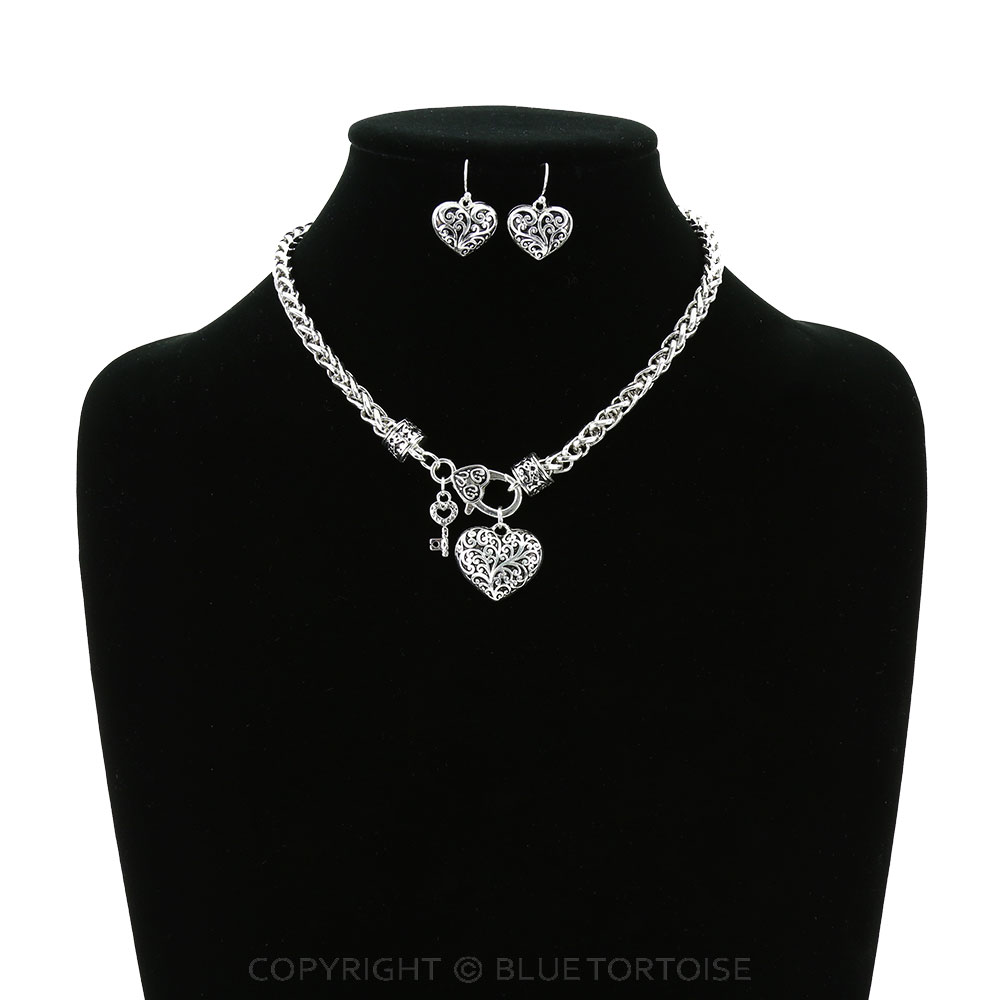 Tailored Chain with Filigree Heart Necklace Set - Image 2