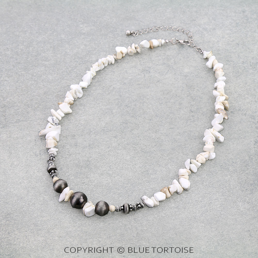 Navajo Style Pearl & Chip Stone Necklace