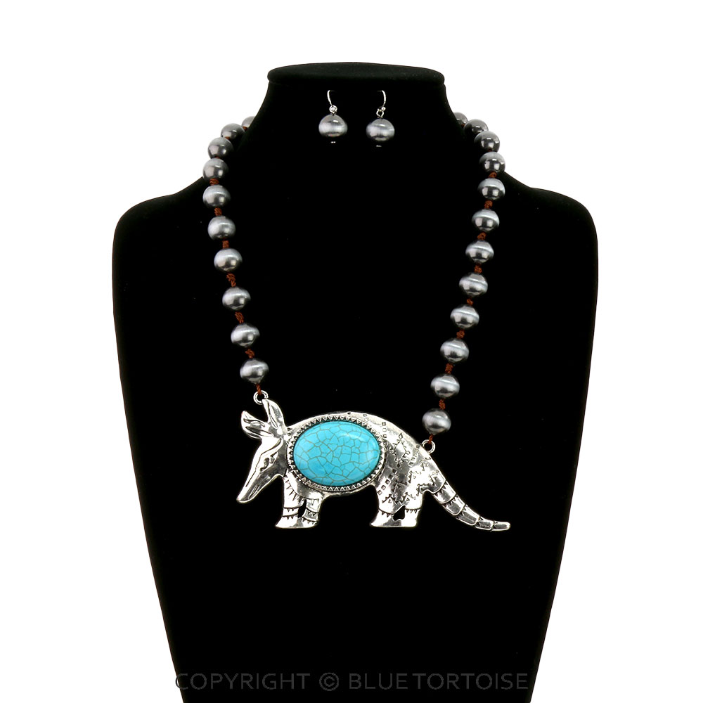 Western Armadillo Pendant Necklace Set - Image 2