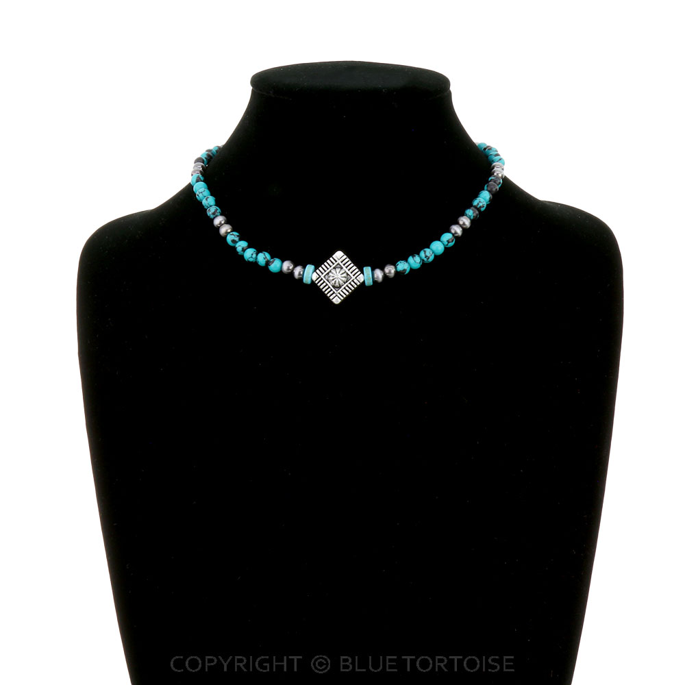 Navajo Style Pearl & Bead with Concho Choker - Image 2