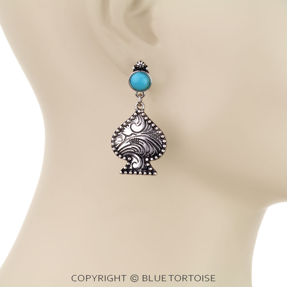 Western Spade Engraved Stud Earrings - Image 2