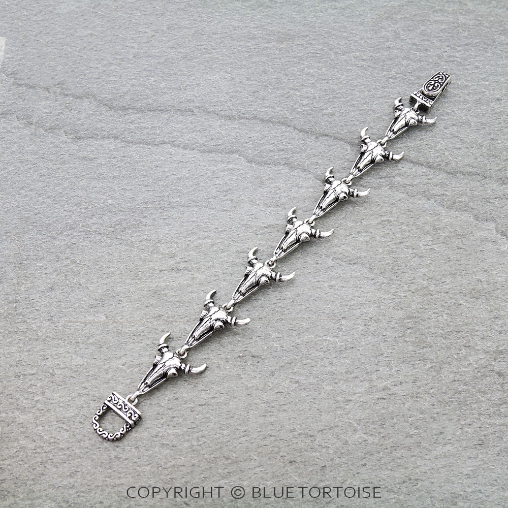Western Steer Skull Magnetic Bracelet - Image 2