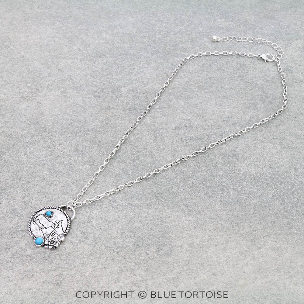 Western Scenery Engraving Necklace