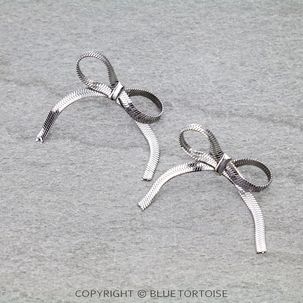 Snake Chain Bow Stud Earrings