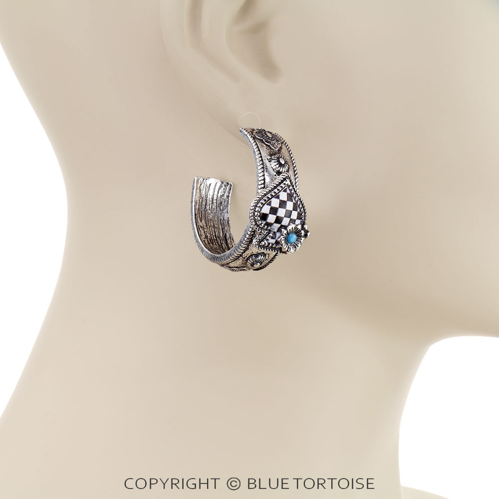 Western Checker Print Spade Hoop Earrings - Image 2