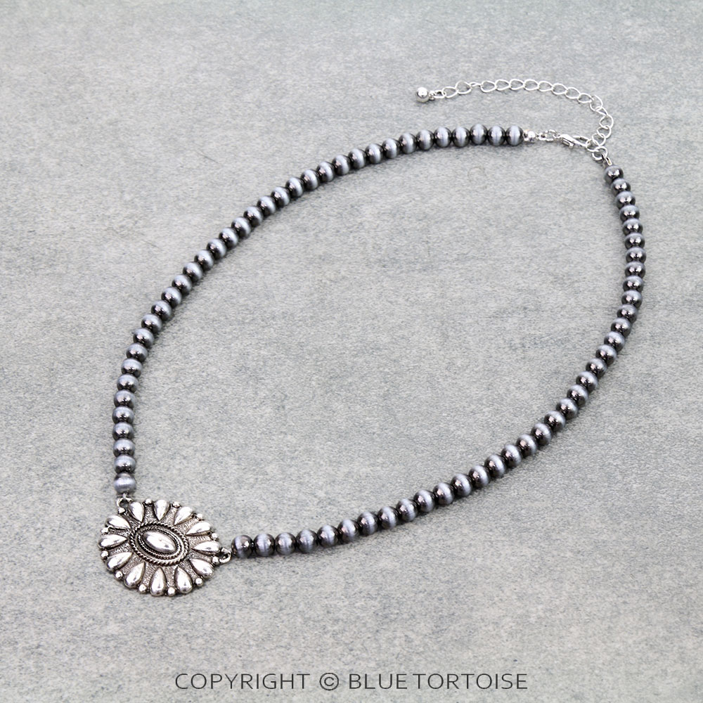 Western Concho Pendant Necklace