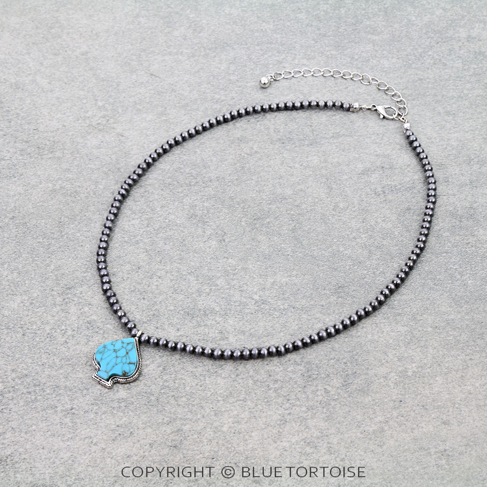 Navajo Style Pearl with Spade Necklace