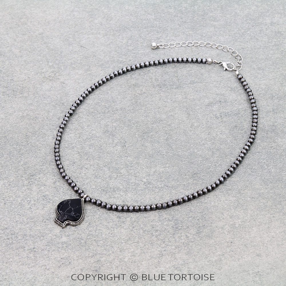 Navajo Style Pearl with Spade Necklace