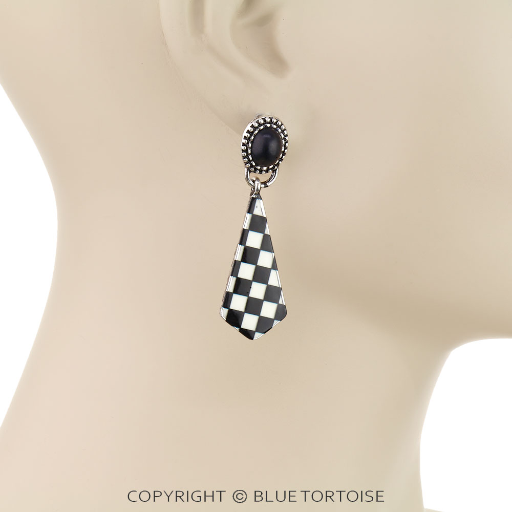 Checkered Pattern Stone Stud Earrings - Image 2