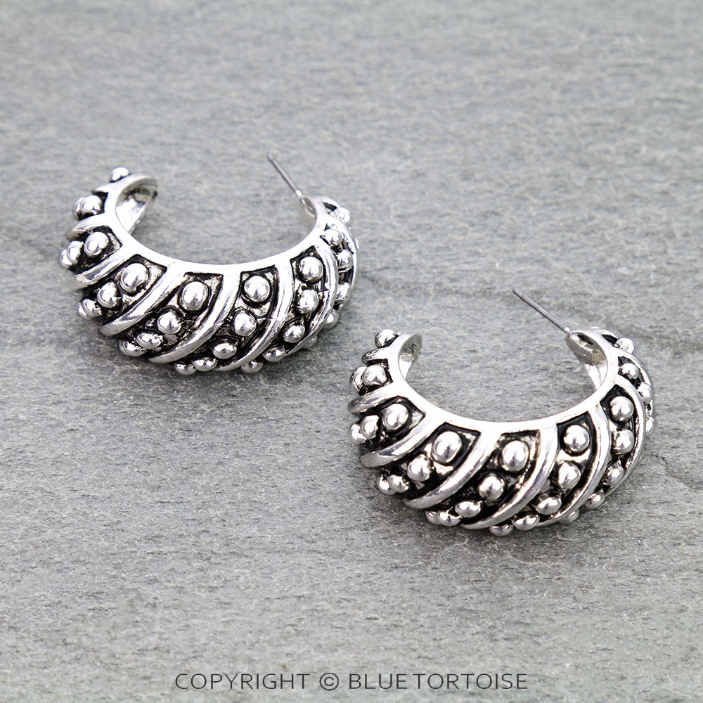 Western Tailored Ball TXR Hoop Earrings