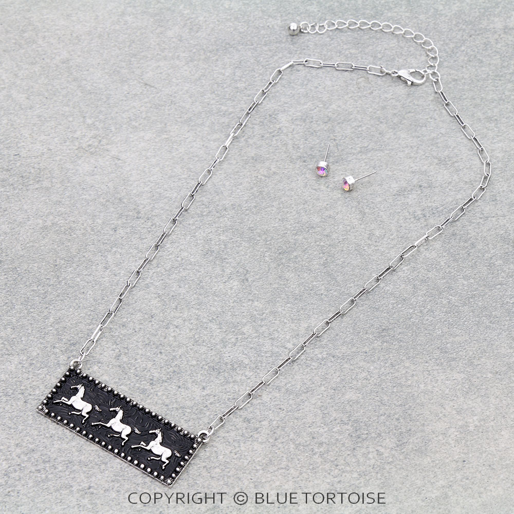 Western Running Horse Bar Necklace Set