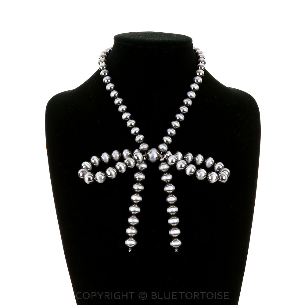 Navajo Style Pearl Bow Necklace - Image 2