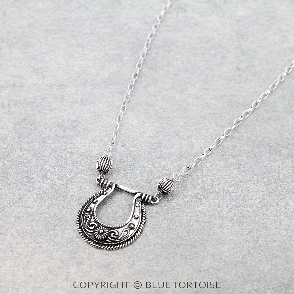 Western Texture Horseshoe Necklace