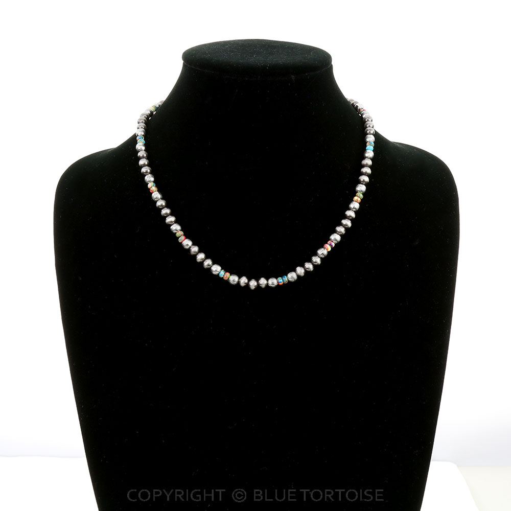 Navajo Style Pearl and Irregular Bead Necklace - Image 2