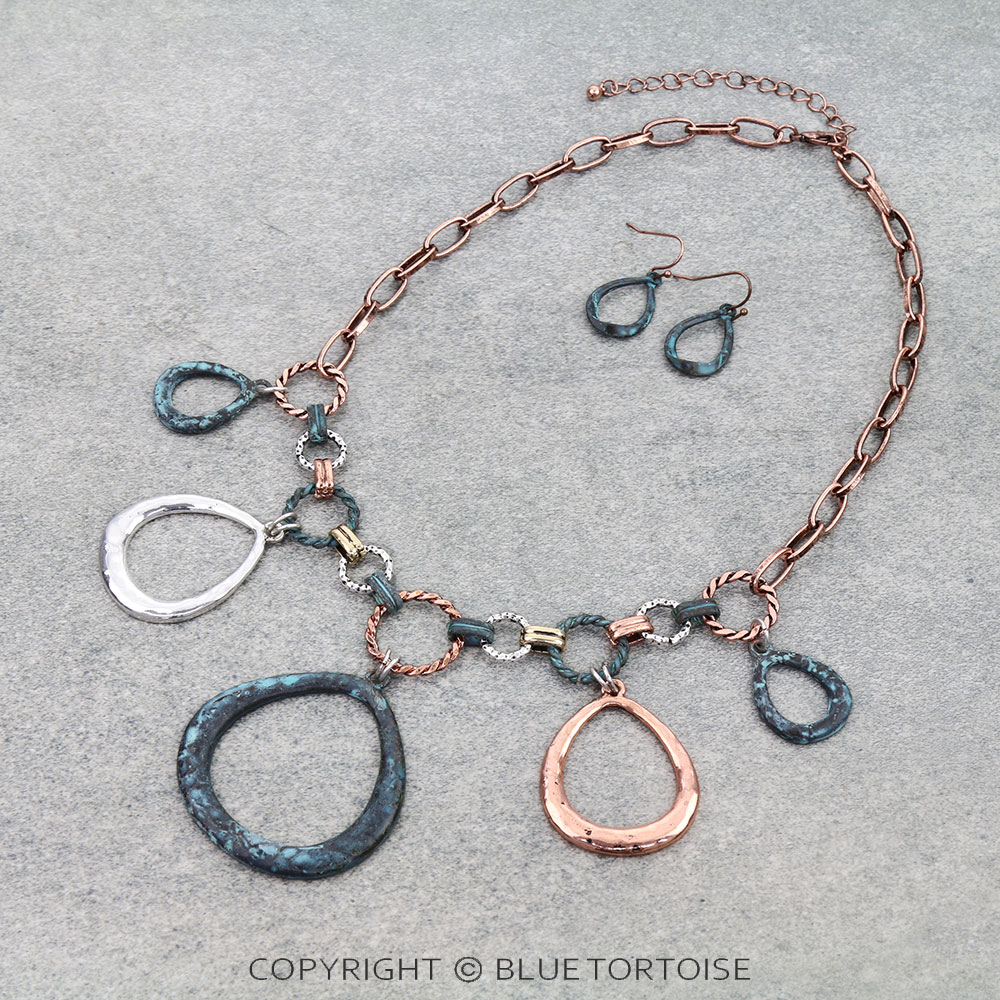 Western Style Charm Necklace Set
