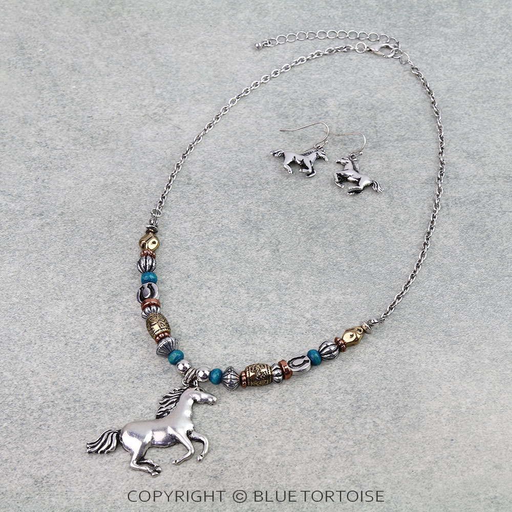 Western Running Horse Pendant Necklace Set