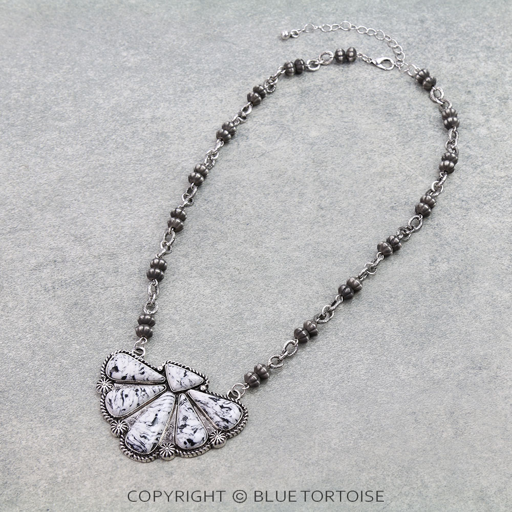 Western Stone Cluster Necklace