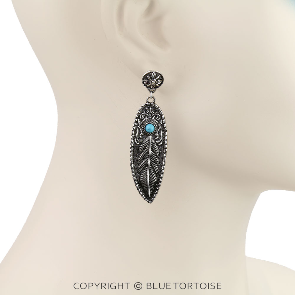 Western Feather Textured Stud Earrings - Image 2