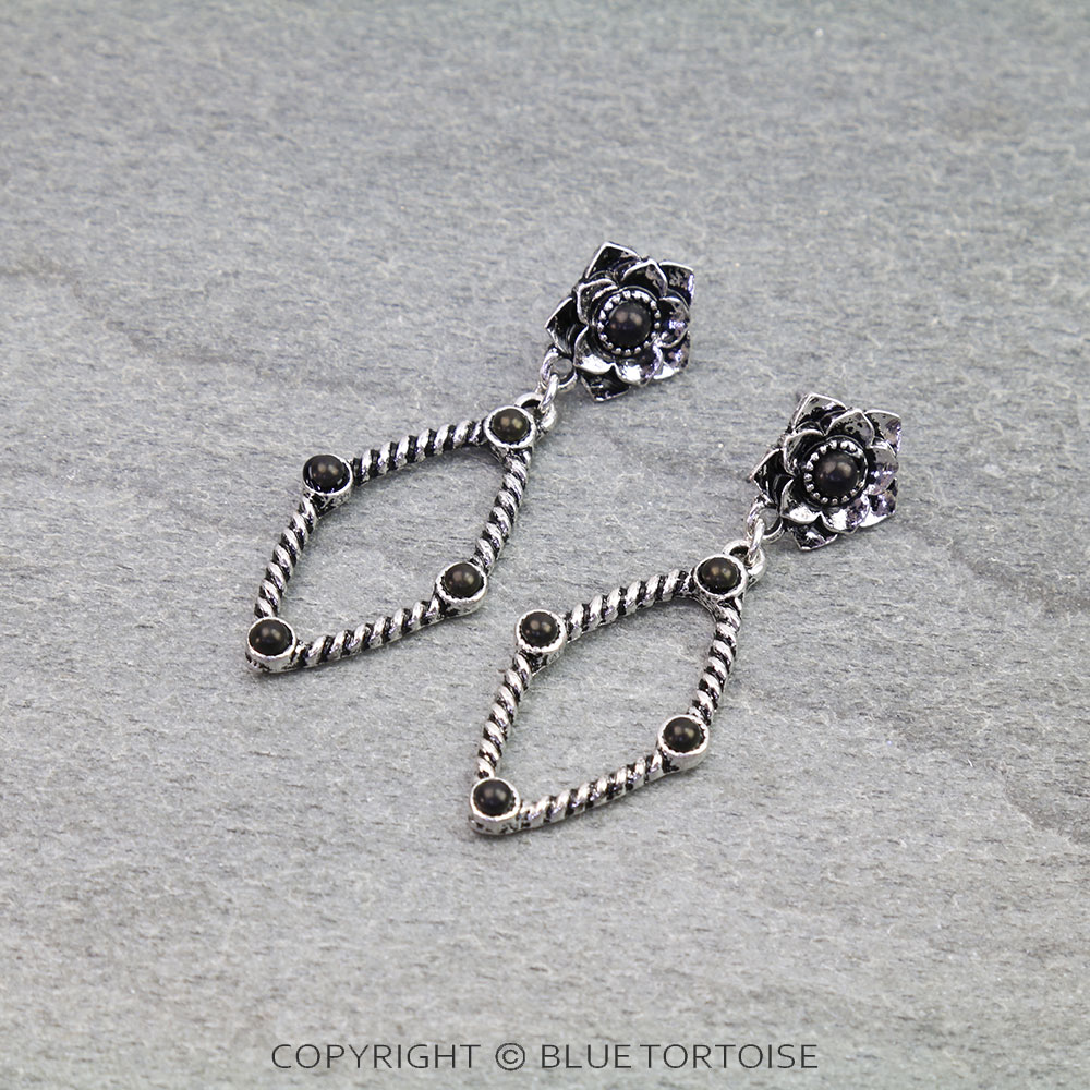 Western Flower Textured Stud Earrings