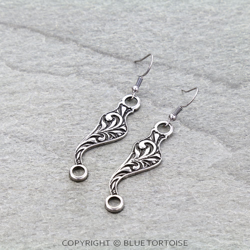 Western Engraving TXR Horse Groove Dangle Earrings
