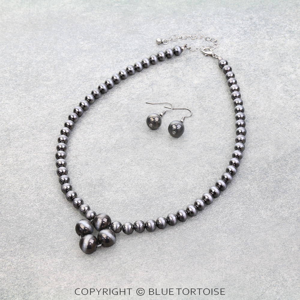 Navajo Style Pearl Necklace Set