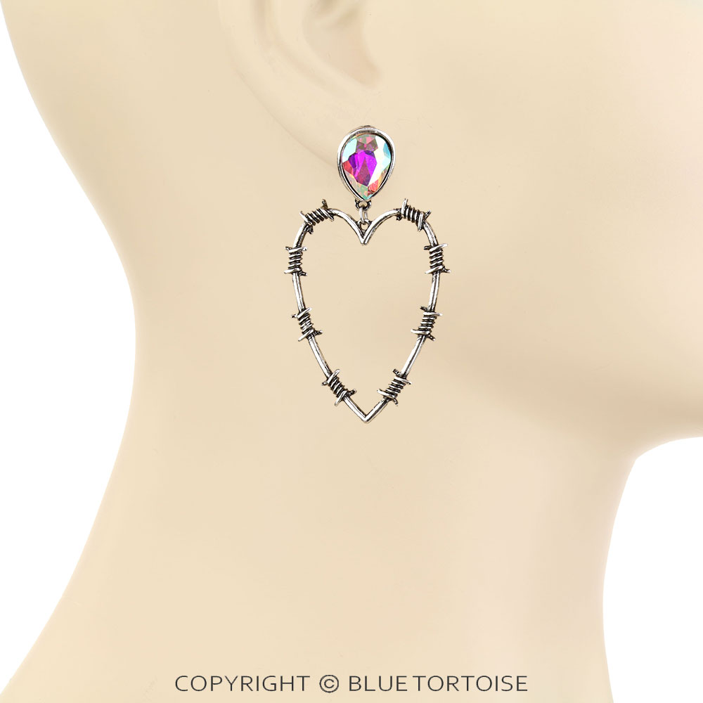 Western Barbed Wire Heart Stud Earrings - Image 2
