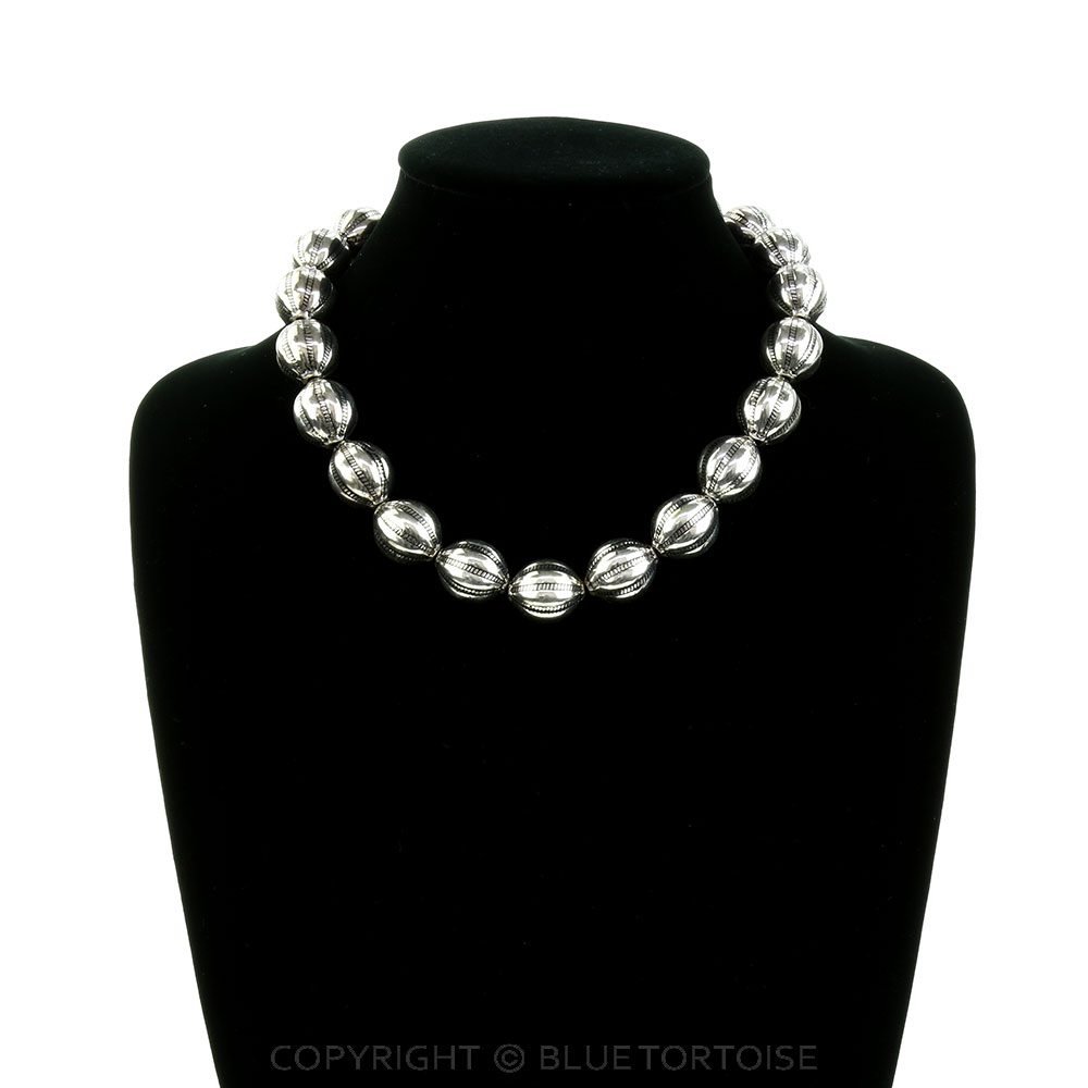 17" Western Ribbed Oval Bead Necklace - Image 2
