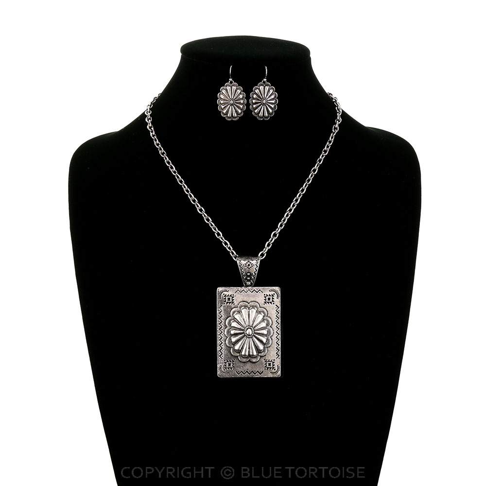 Western Concho Plate Necklace Set - Image 2